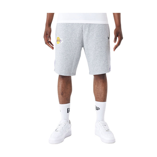 Bermuda con logo iconico della squadra NBA