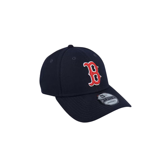Cappello con visiera curva e B rossa in rilievo