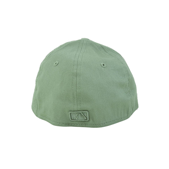 Cappello Uomo verde con logo MLB sul retro